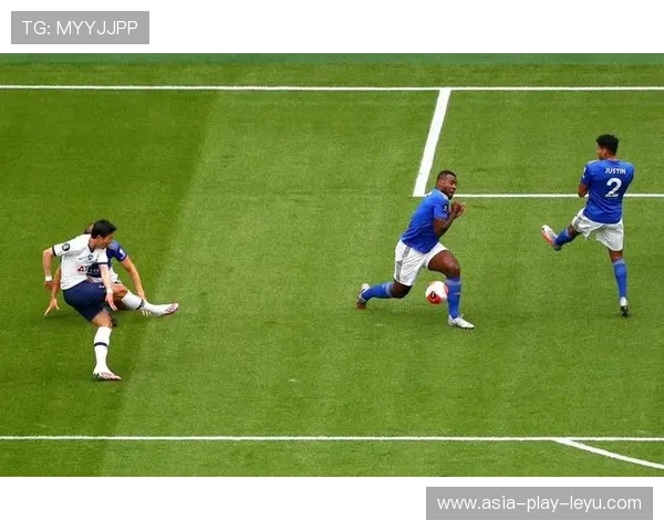 凯恩落点连续调整制造最完美射门机会